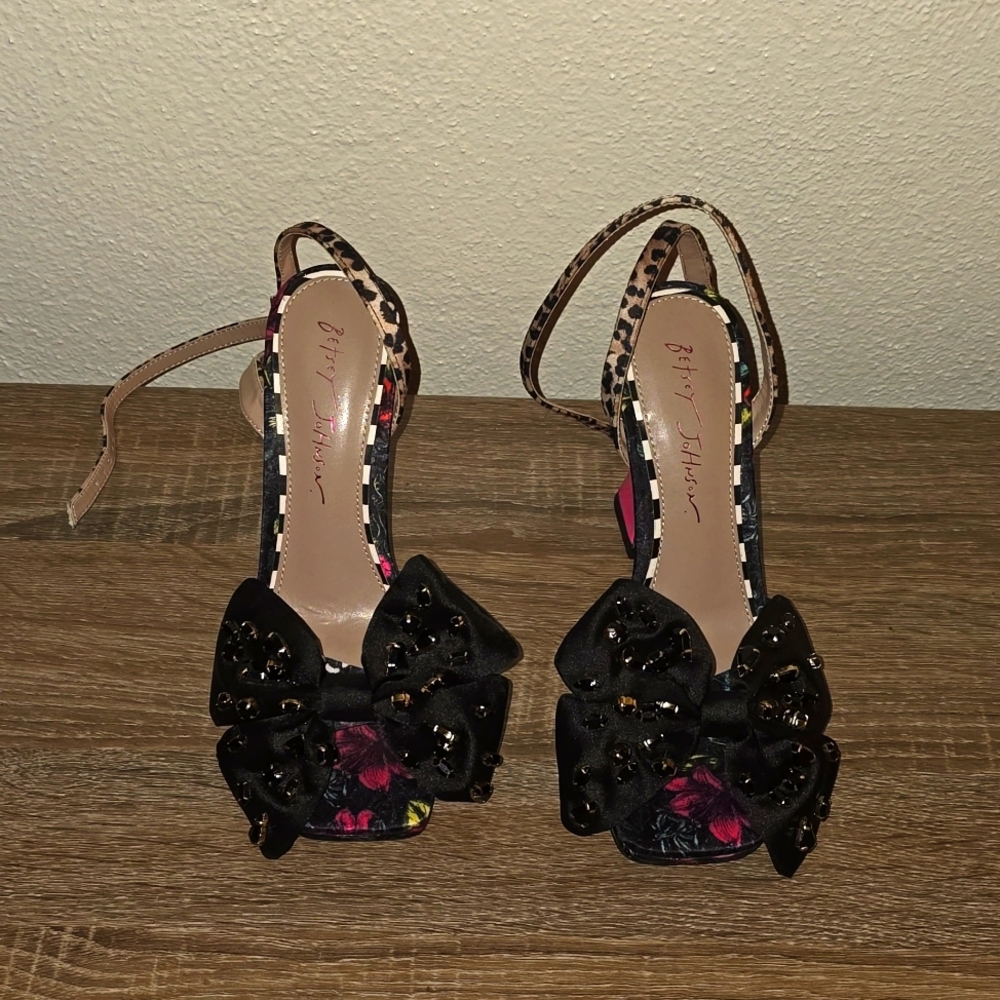 Fine Women's High Heels Shoes BETSY JOHNSON